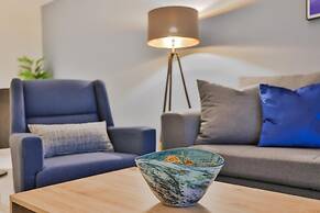 Luxe 1Bed Apt - Balcony & View