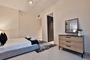 Luxe 1Bed Apt - Balcony & View
