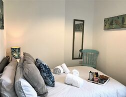Restful 1-bedroom Flat in St Helens