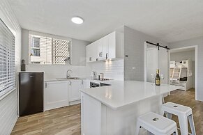 Sea-Hi Beachside Apartment