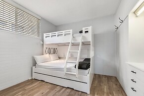 Sea-Hi Beachside Apartment