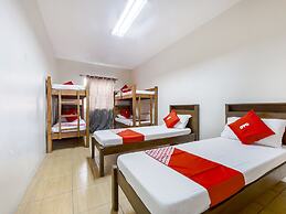 Metro Deluxe Residences