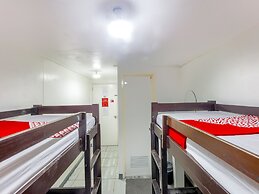 Metro Deluxe Residences