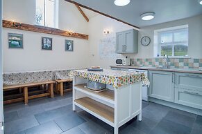 Bunk House - 4 Bedroom - Llangenith