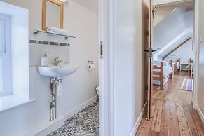 Bunk House - 4 Bedroom - Llangenith