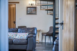 Bunk House - 4 Bedroom - Llangenith