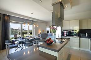 Luxury Villa Helanes