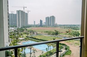 Comfortable Studio With Pool View At Sky House Bsd Apartment
