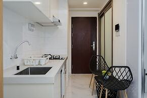 Elegant And Comfortable Studio Sky House Bsd Apartment