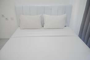 Homey And Minimalist Studio At Sky House Bsd Apartment