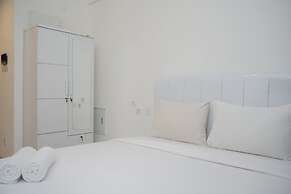 Homey And Minimalist Studio At Sky House Bsd Apartment