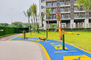 Comfortable And Simply Studio At Sky House Bsd Apartment
