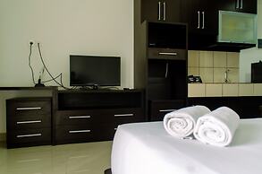 Elegant And Homey Studio At Paramount Skyline Apartment