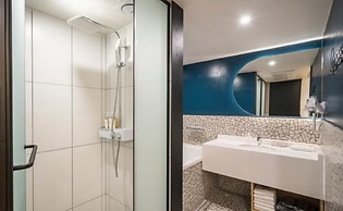 HOTEL 701