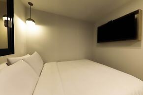 HOTEL 701