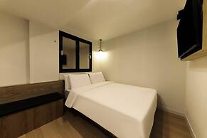 HOTEL 701