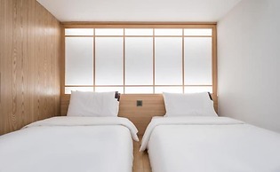 HOTEL 701