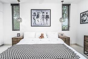 Onyx by Blue Sky Luxury