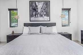 Onyx by Blue Sky Luxury