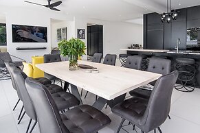 Onyx by Blue Sky Luxury