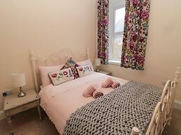 Coras House