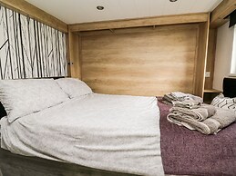 Hillside Lodge