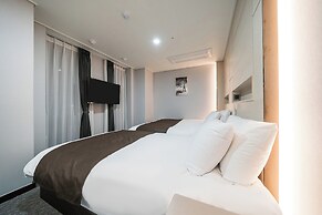 Griffin Bay Hotel