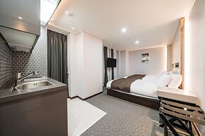 Griffin Bay Hotel