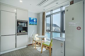 Griffin Bay Hotel