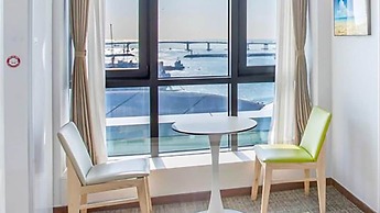 Griffin Bay Hotel