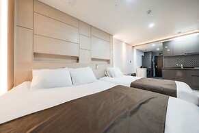 Griffin Bay Hotel