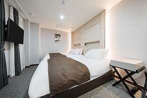 Griffin Bay Hotel
