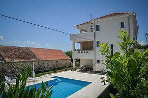 Imotski Blaue See Apartments , Pool