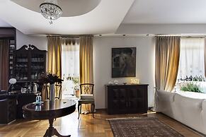 The Magnolia - Sophisticated Residence