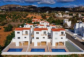 Sanders White Mountains - Nice Villa With Pool