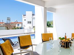 Sanders White Mountains - Nice Villa With Pool