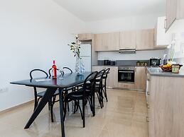 Sanders White Mountains - Smart Villa With Pool