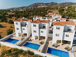 Sanders White Mountains - Smart Villa With Pool