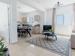 Sanders White Mountains - Smart Villa With Pool