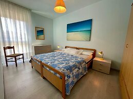 Apartment With Stunning sea View
