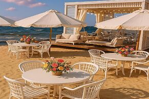 Tasteful Seaside Suite