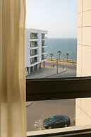 Tasteful Seaside Suite