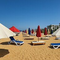 Tasteful Seaside Suite