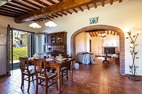 Captivating 1-bed Villa With Pool in Tuscany