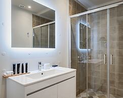 33 Solonos Suites