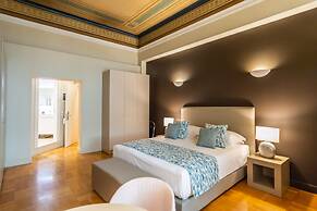 33 Solonos Suites