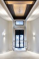 33 Solonos Suites