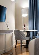 33 Solonos Suites