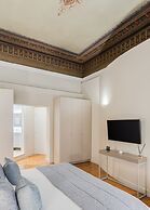 33 Solonos Suites