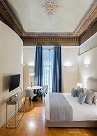33 Solonos Suites